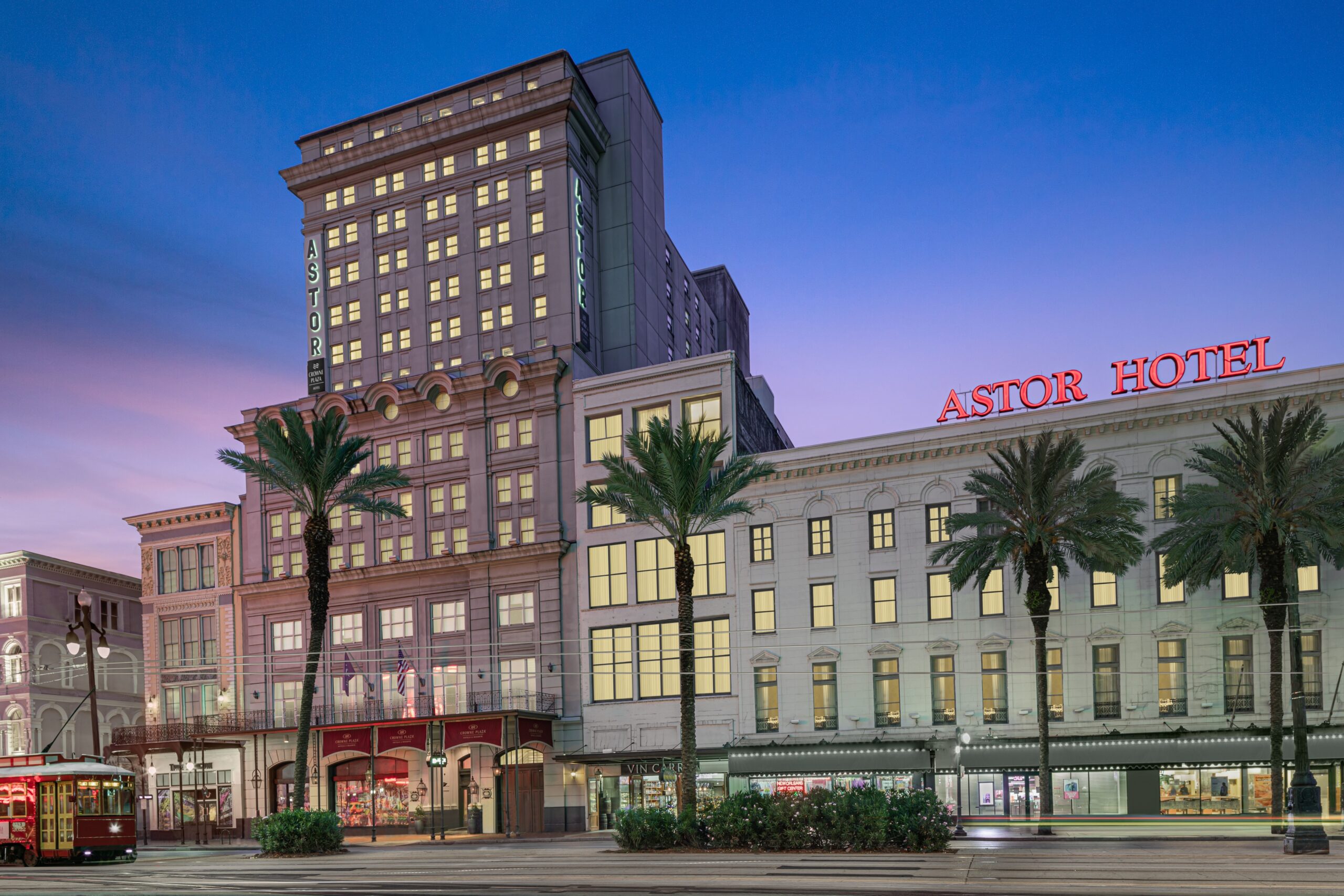 Astor Crowne Plaza