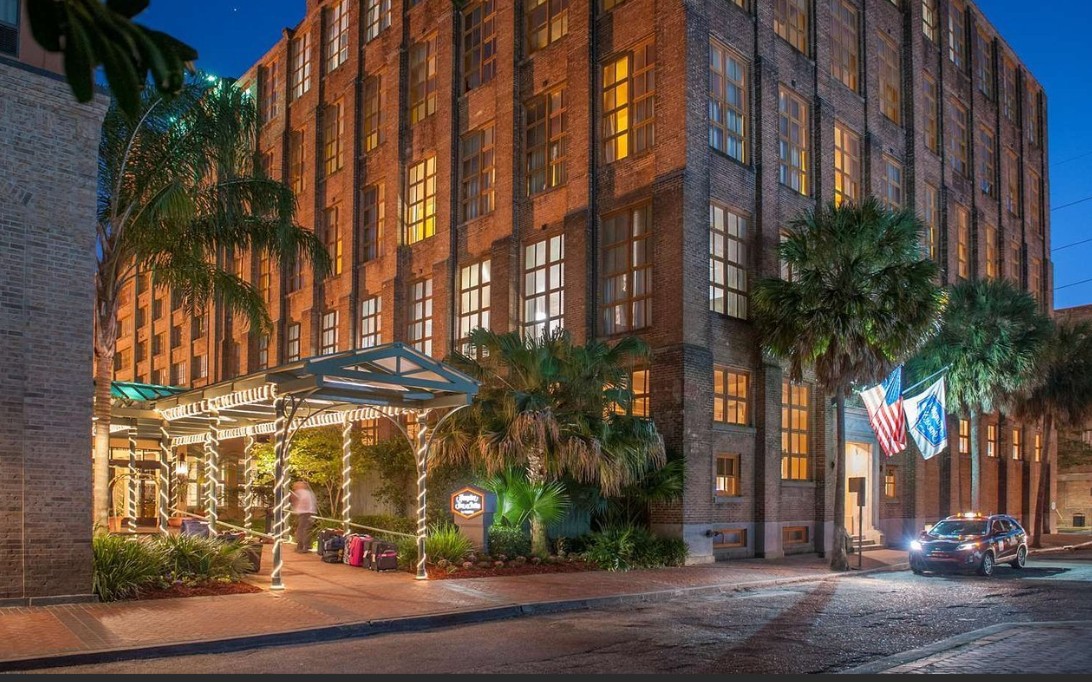 Sheraton New Orleans Hotel Exterior Image